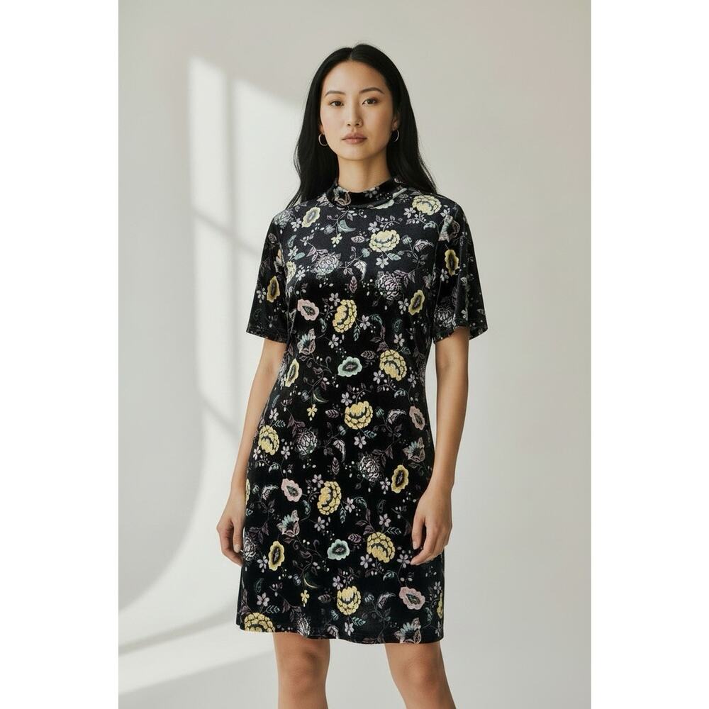 Current Project Women Dress Size M Velvet Floral Short Sleeve BodyCon Open Back